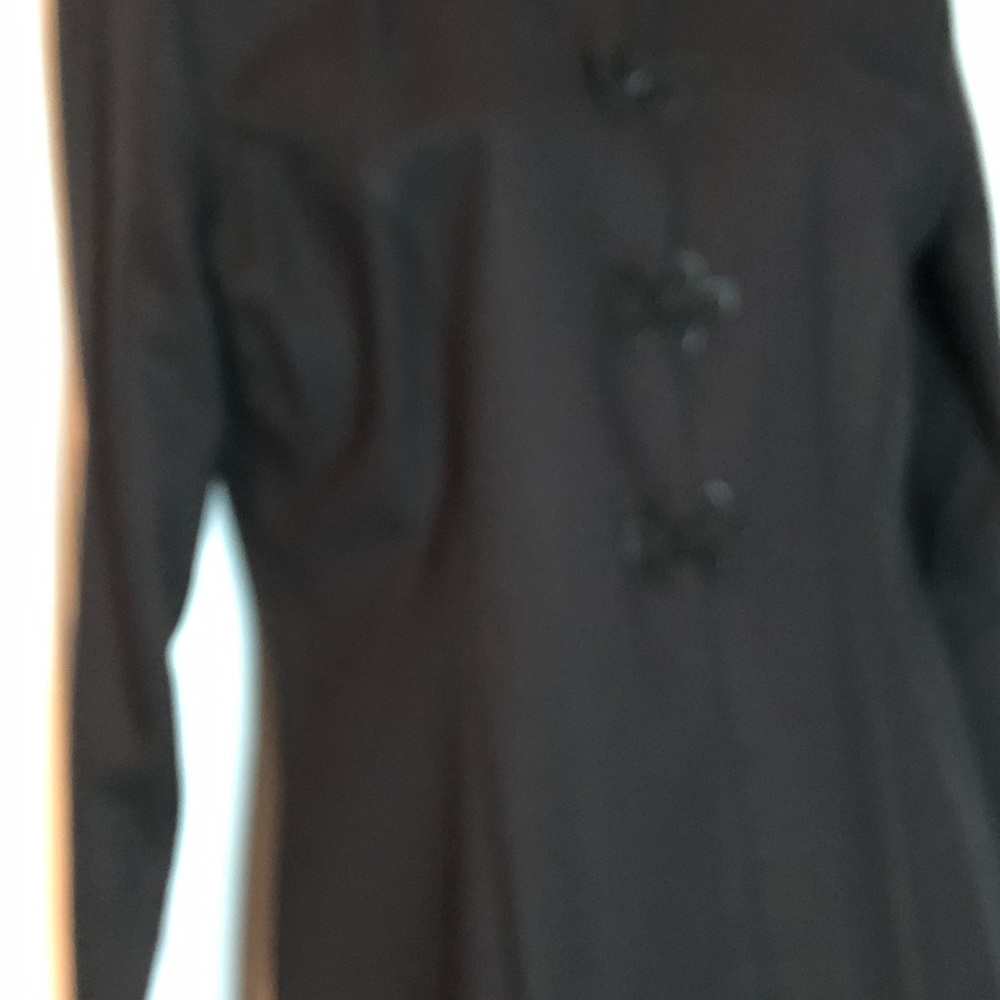 2-pc Black Suit with straight skirt Size 4 - Picture 6 of 9